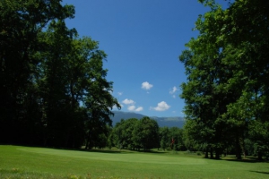 Golf club des serves