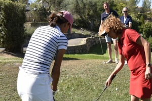 Découvrez le golf sur le practice et sur le parcours avec un pro EGF formé à la méthode MRP
